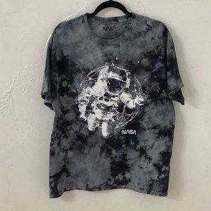 NASA tie dye large Astronaut logo short sleeves t-shirt size Large EUC